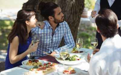 What is Farm-to-Table Dining in Granbury, TX?